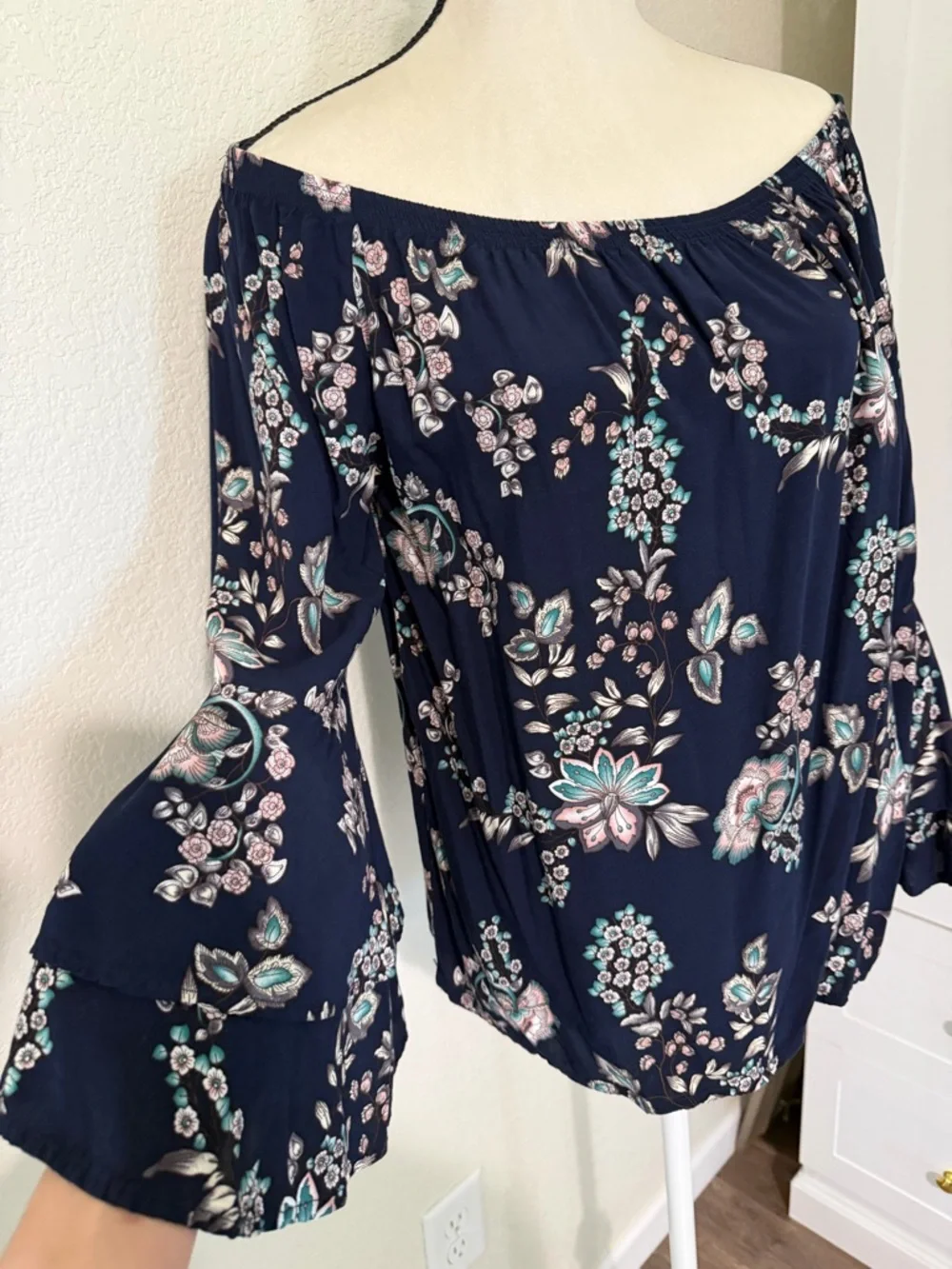 Solitaire Navy Floral Off-the-Shoulder Peasant Top - Picture 2 of 6